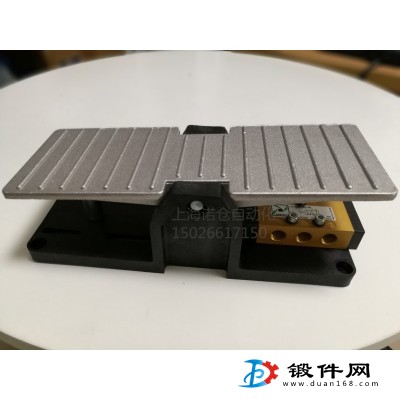 224.52.11.12  PNEUMAX气控阀