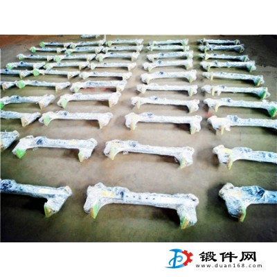 石材专用夹具使用变形什么原因?